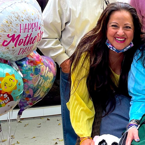 BERNADETTE😊 🎊POSH AMBASSADOR🎊 Here to help you! Any questions just reach out - Picture 2 of 12